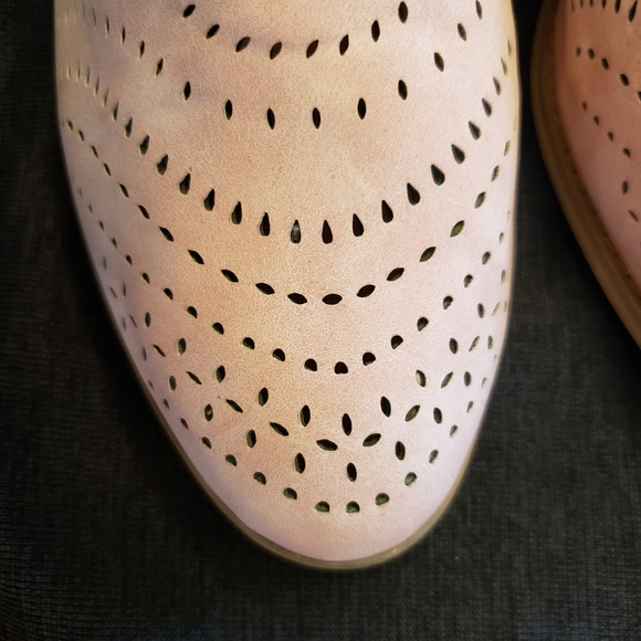 Pink Booties - Picture 4 of 8